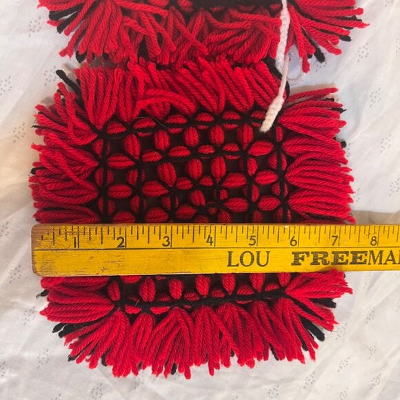 Handcrafted Woven Yarn Pot Holders Black & Red Square Set Of 2 7"x7" Kitchen Dec - Picture 6 of 8